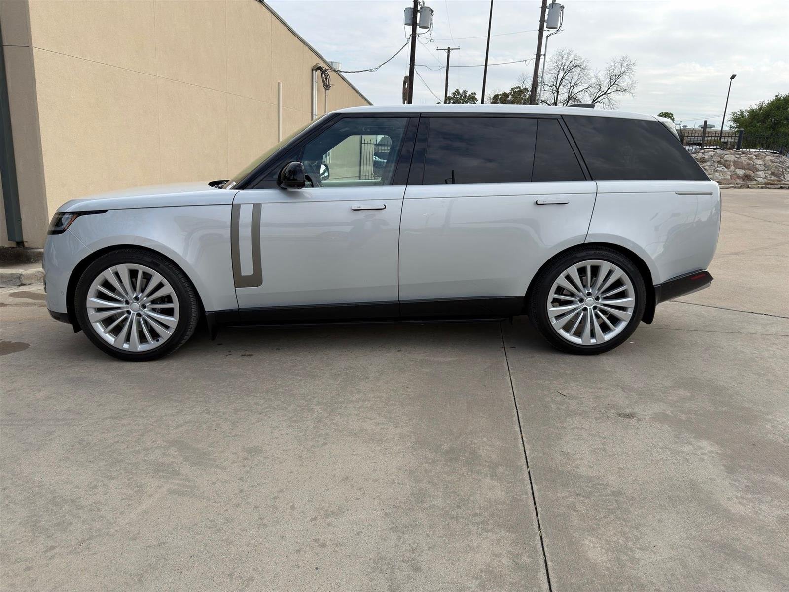 land rover range rover 2025 SALKPBFU9SA305934 image land rover range rover 2025 SALKPBFU9SA305934 image